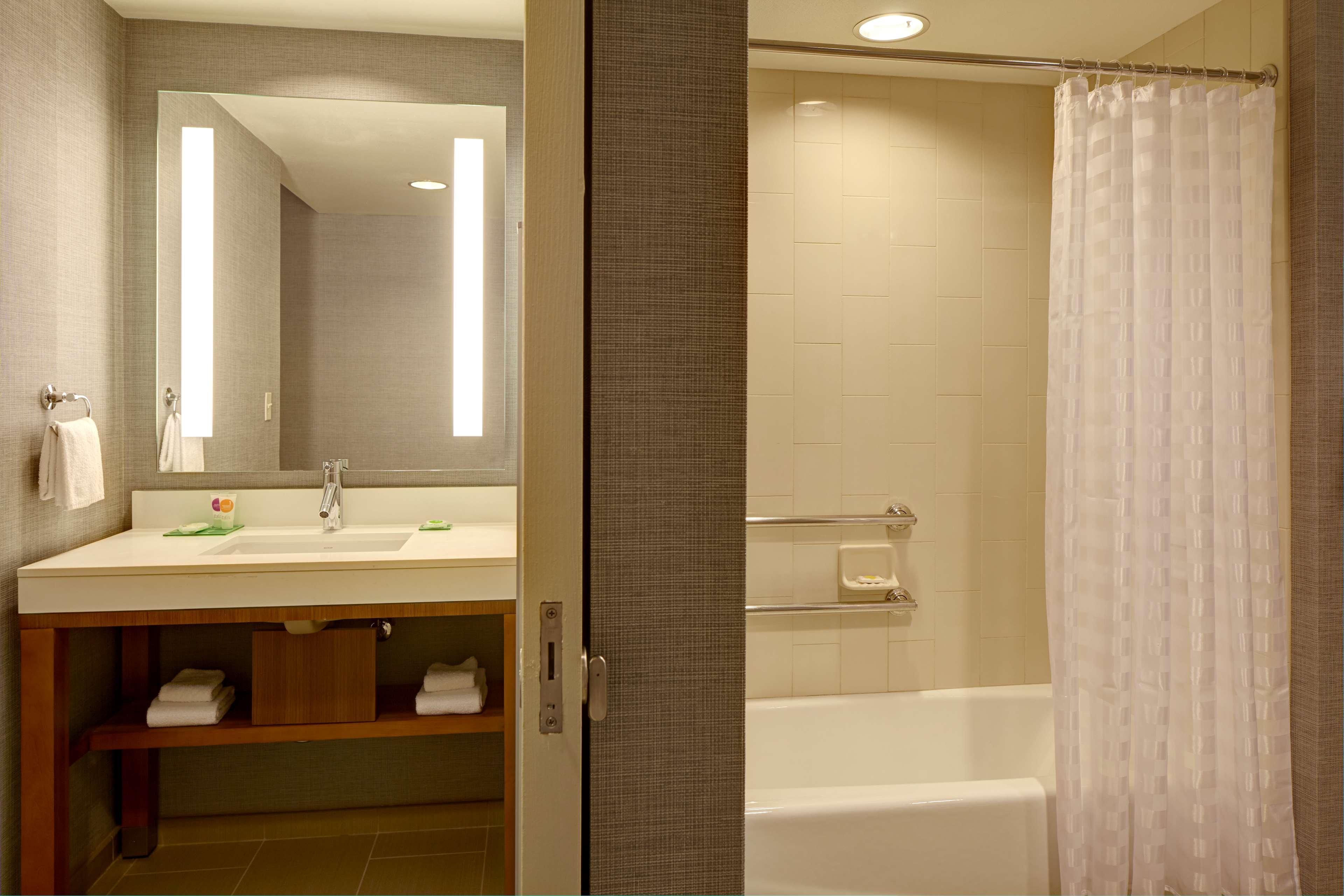 Hyatt Place Columbus Exterior photo