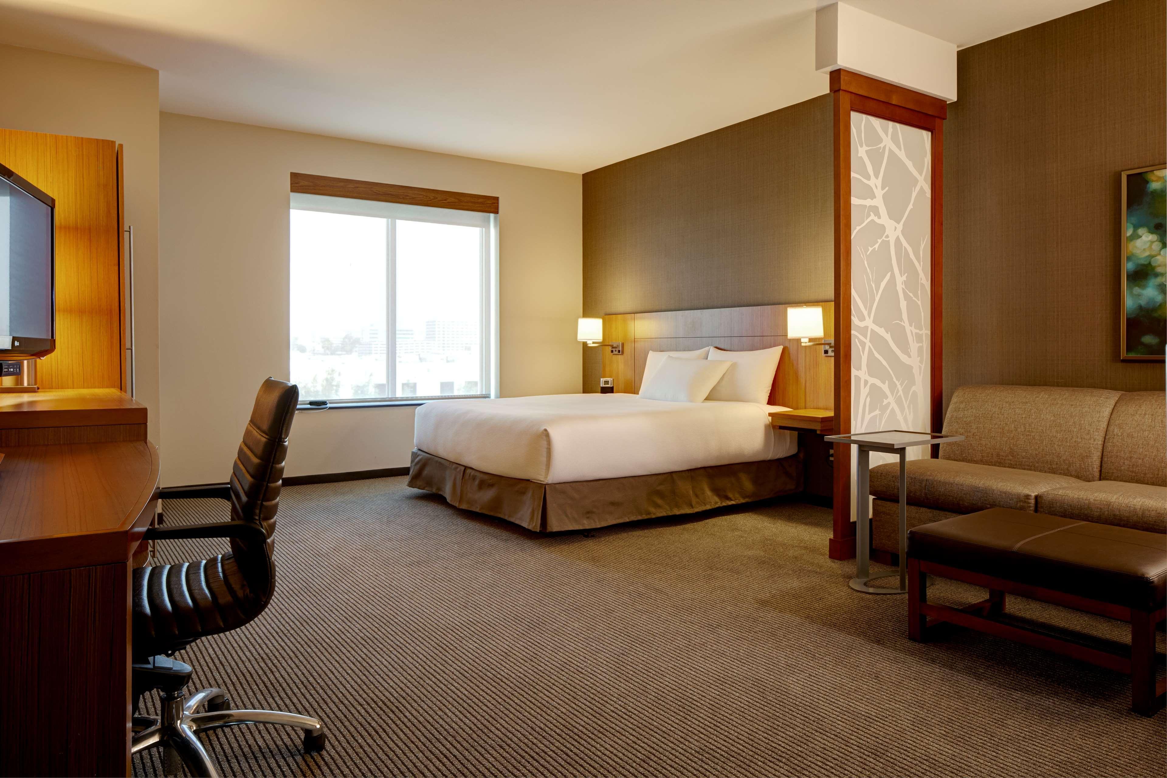 Hyatt Place Columbus Exterior photo